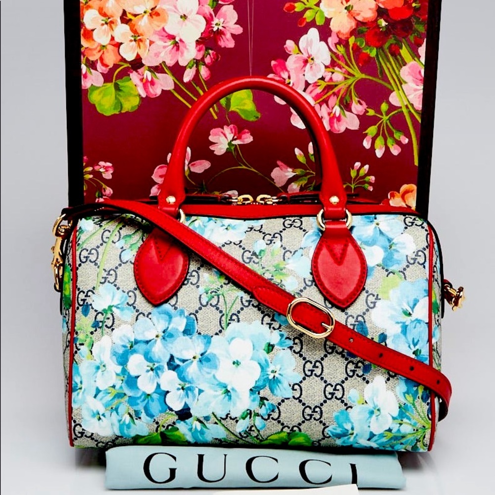 GUCCI
Beige/Blue GG Coated Canvas Supreme Blooms Top Handle Boston Bag